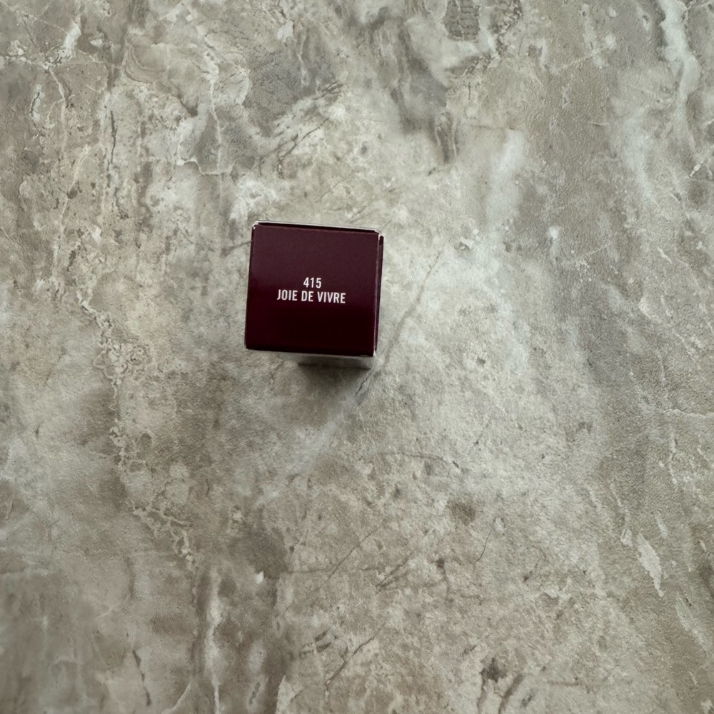MAC Love me Lipstick in Joie de Vivre - Picture 5 of 5